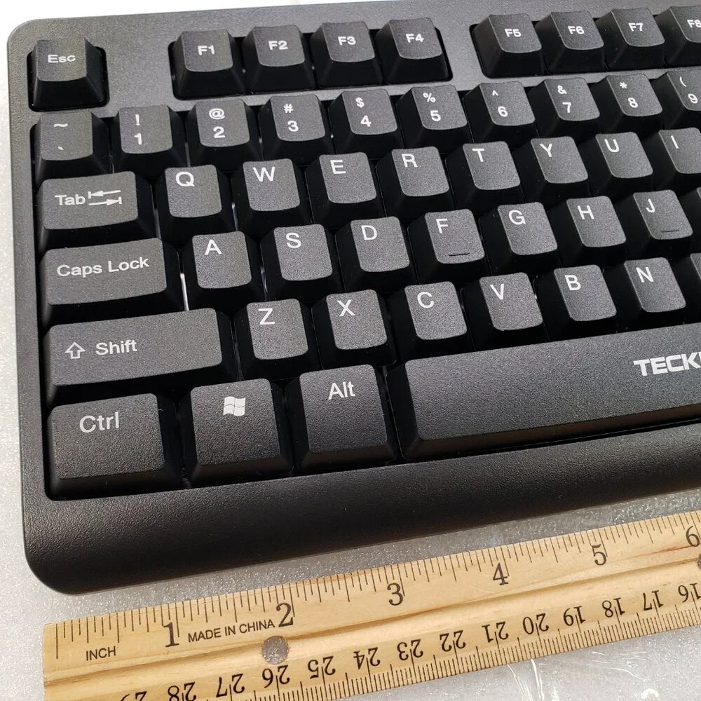 Wireless Keyboard 2.4G Cordless Full QWERTY Keyboard. Black w USB dongle KM003